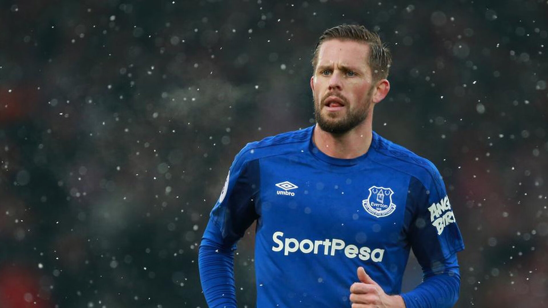 次世代技术助阵：智能球桌引领运动新潮流，智能球馆